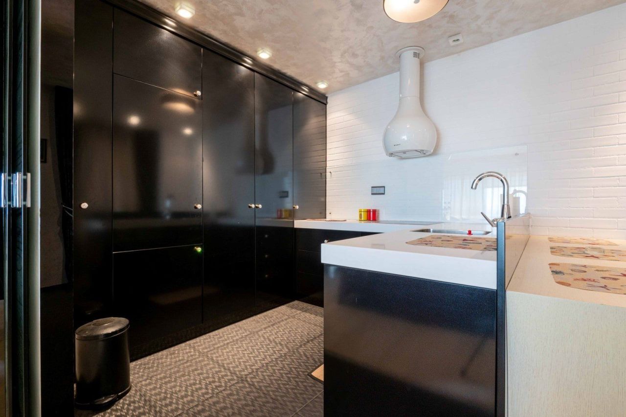 Апартаменты в Будве, Черногория, 177 м² - фото 12