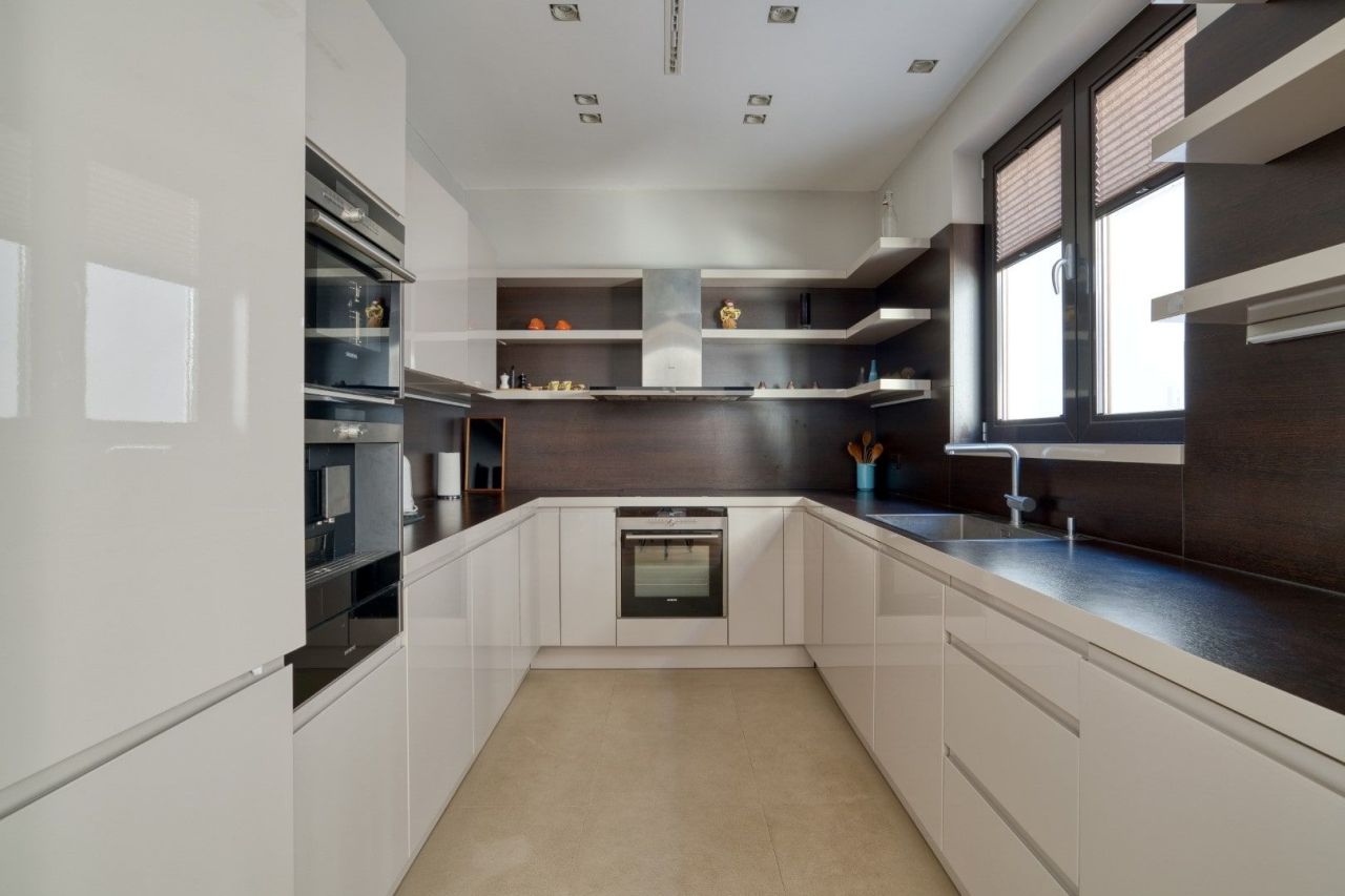 Апартаменты в Будве, Черногория, 131 м² - фото 12