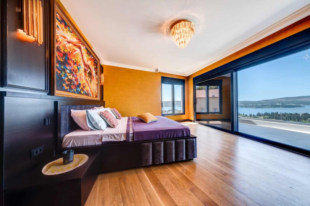 Вилла в Тивате, Черногория, 311 м² - фото 12