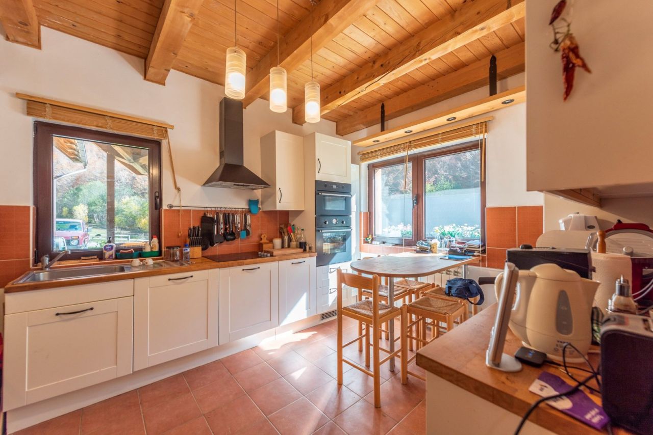 Дом в Подгорице, Черногория, 550 м² - фото 12