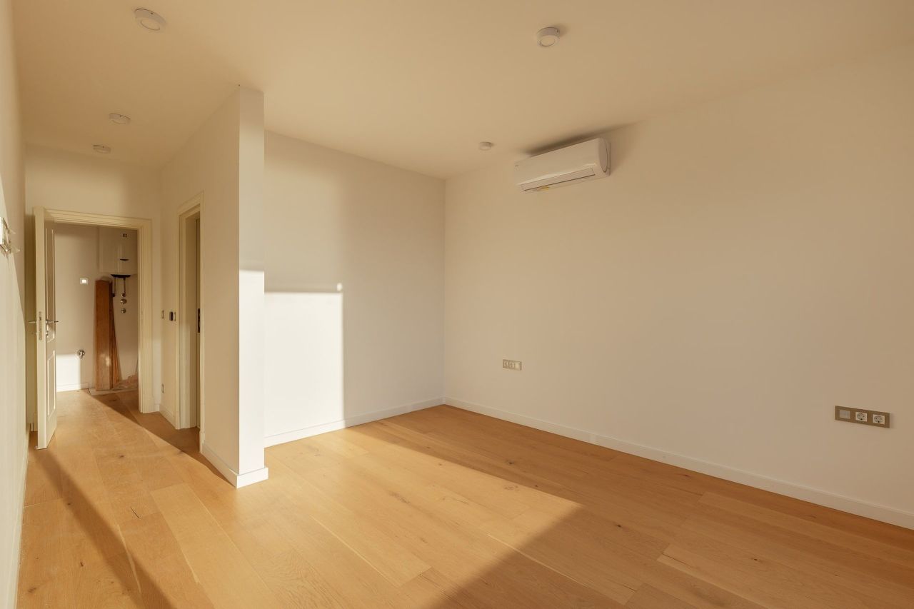 Апартаменты в Тивате, Черногория, 103 м² - фото 12