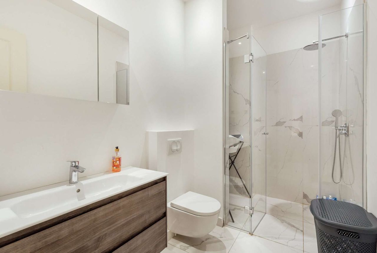 Апартаменты в Тивате, Черногория, 103 м² - фото 13