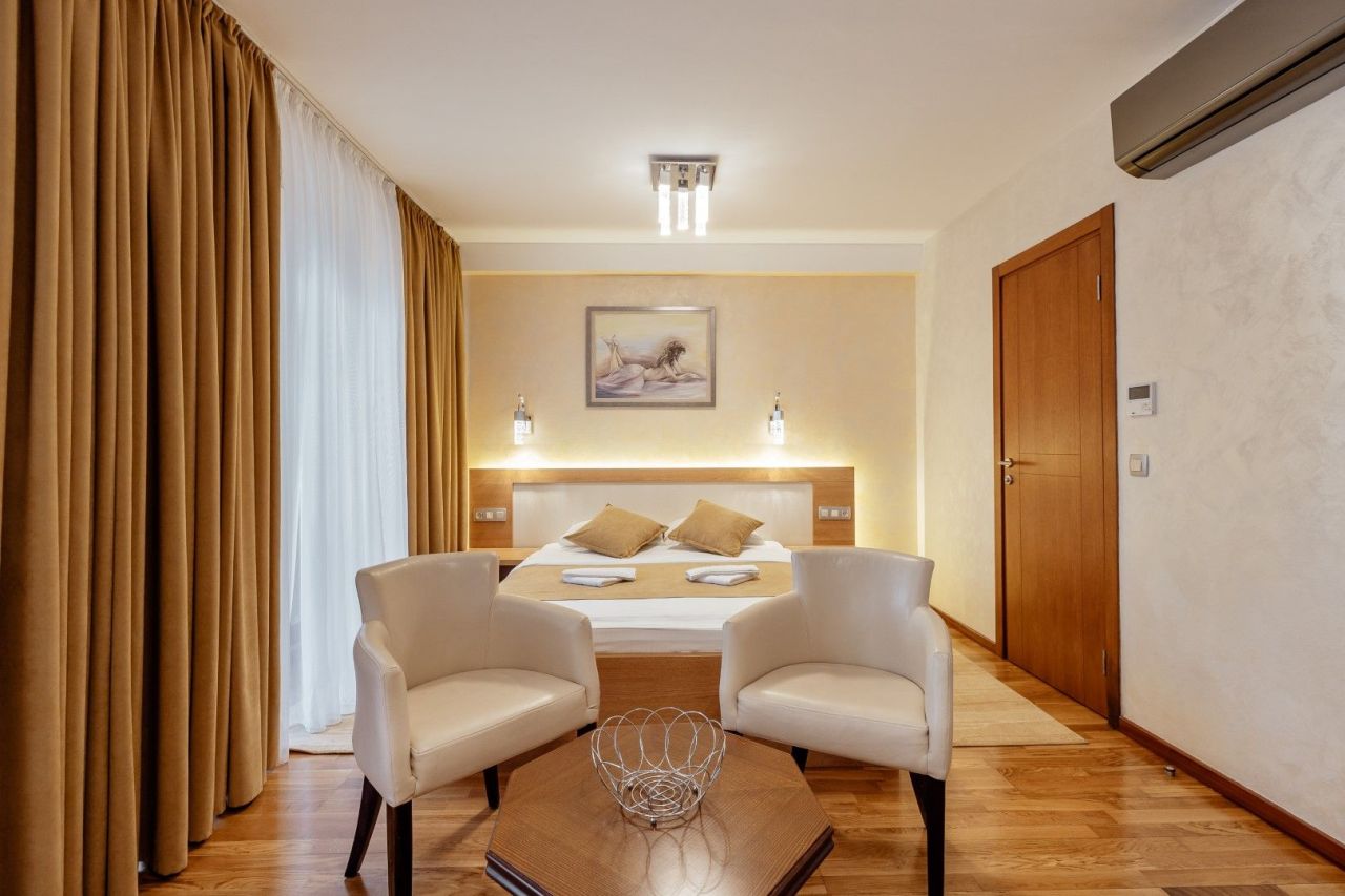 Отель, гостиница в Биеле, Черногория, 784 м² - фото 13