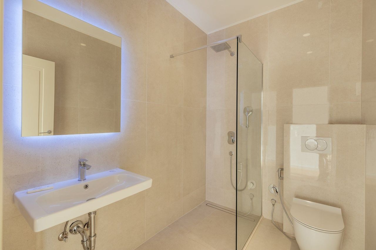 Апартаменты в Тивате, Черногория, 103 м² - фото 14