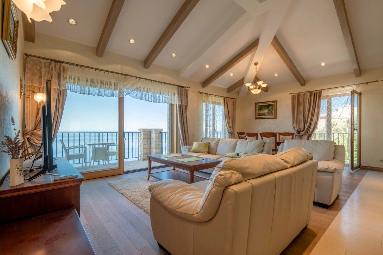 Вилла в Режевичах, Черногория, 317 м² - фото 15