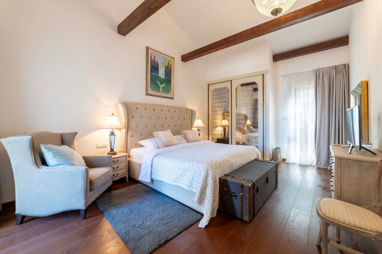 Вилла в Доброте, Черногория, 193 м² - фото 15