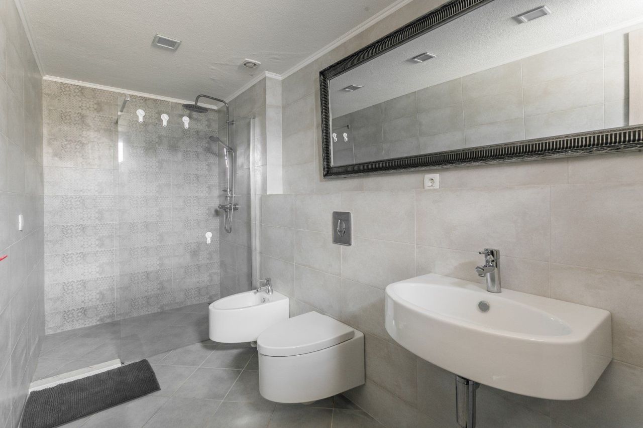 Вилла в Крашичах, Черногория, 240 м² - фото 15