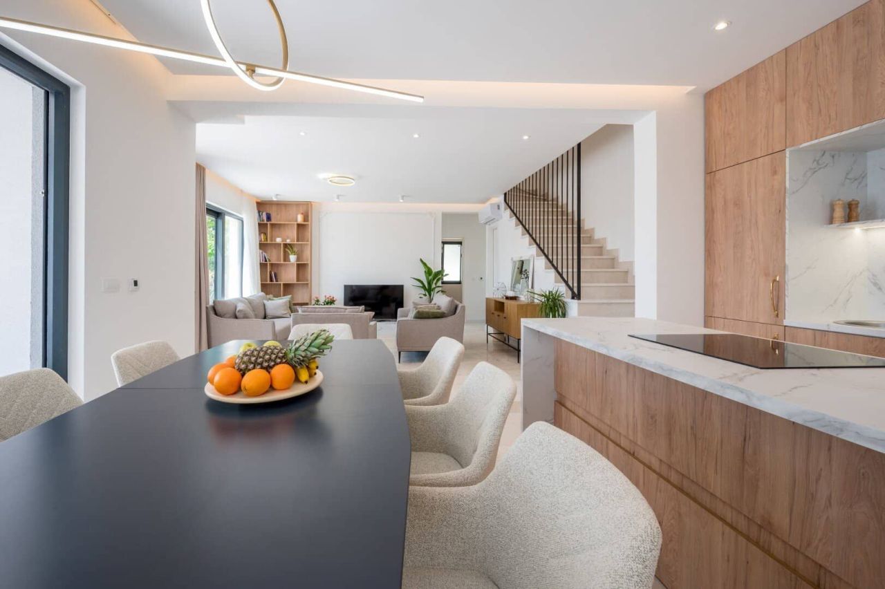 Дом в Тивате, Черногория, 250 м² - фото 15