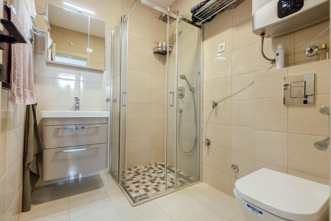 Апартаменты в Херцег-Нови, Черногория, 172 м² - фото 15