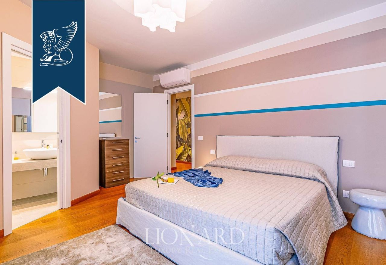 Вилла в Сан-Винченцо, Италия, 837 м² - фото 12