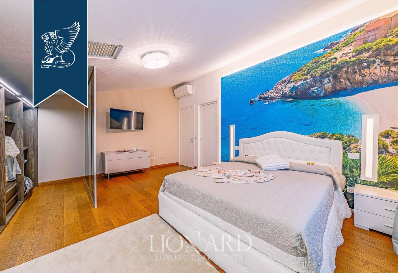 Вилла в Сан-Винченцо, Италия, 837 м² - фото 15