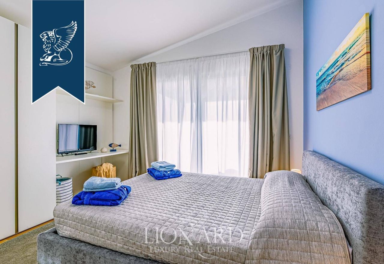 Вилла в Сан-Винченцо, Италия, 837 м² - фото 17