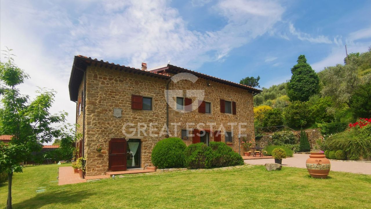 Дом в Реджелло, Италия, 393.25 м² - фото 3