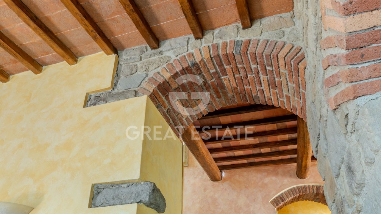 Дом в Реджелло, Италия, 393.25 м² - фото 17