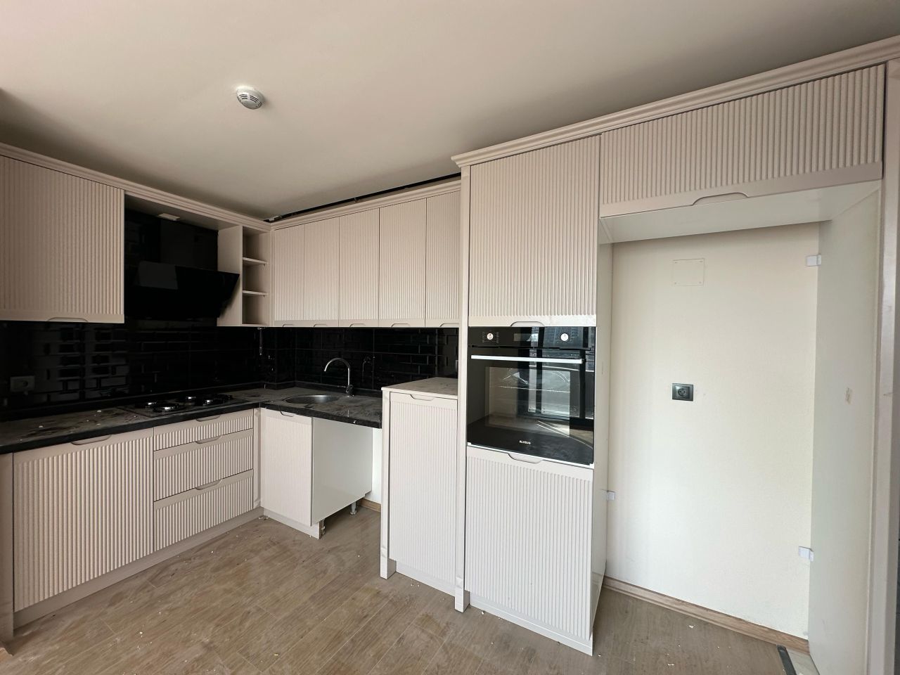 Квартира в Мерсине, Турция, 60 м² - фото 1