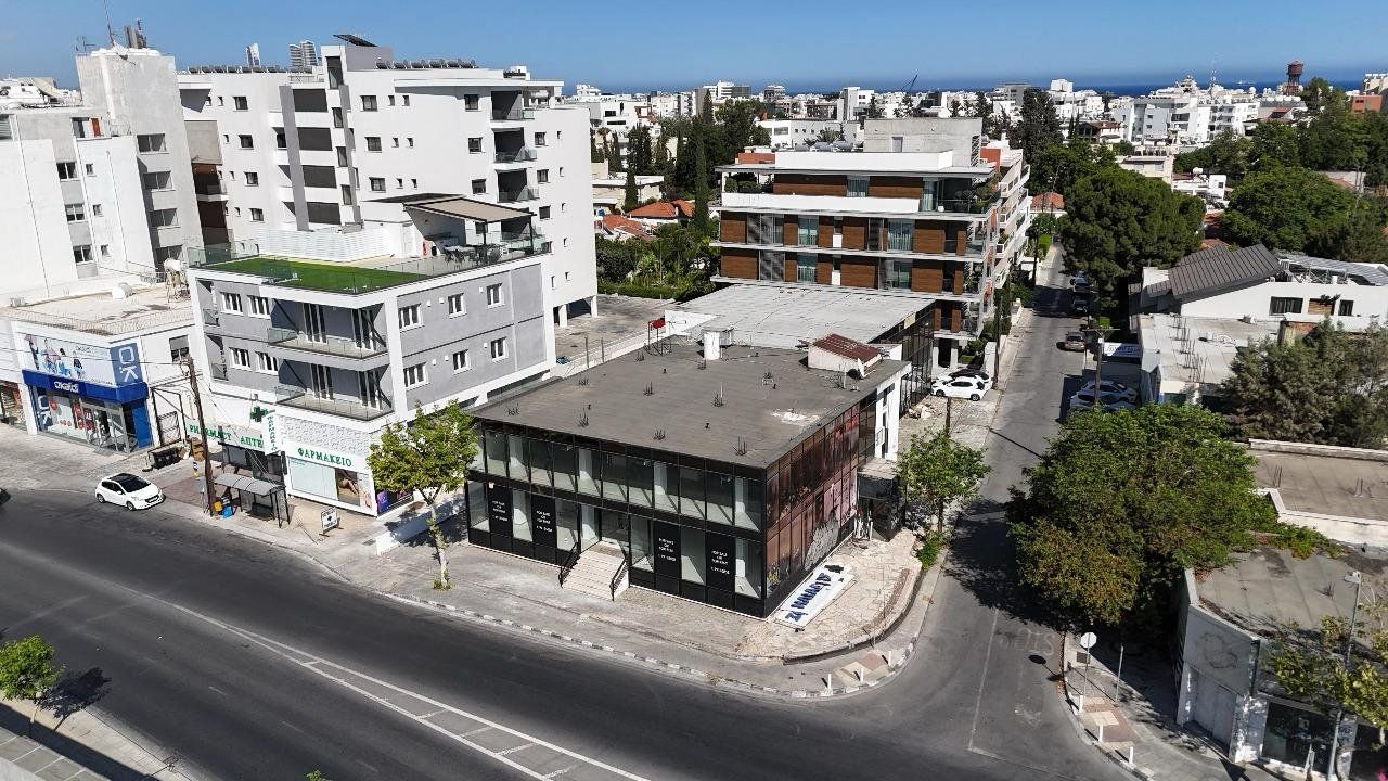 Доходный дом в Лимасоле, Кипр, 1 370 м² - фото 1