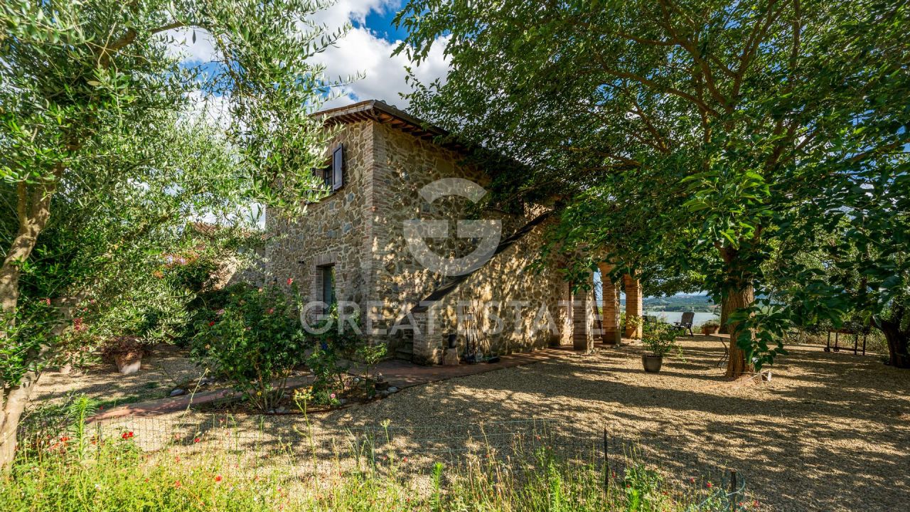 Дом в Кастильоне-дель-Лаго, Италия, 165.95 м² - фото 1