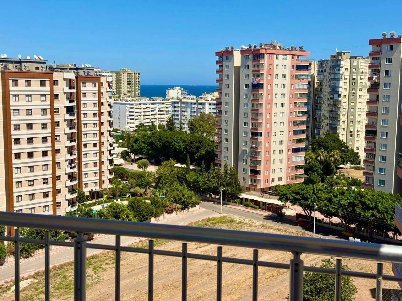 Квартира в Мерсине, Турция, 170 м² - фото 1