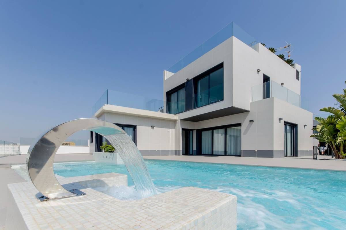 Вилла в Деэса-де-Кампоаморе, Испания, 239 м² - фото 1