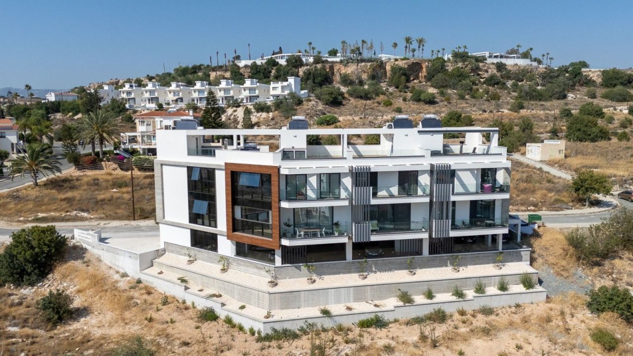 Таунхаус в Пафосе, Кипр, 100 м² - фото 13