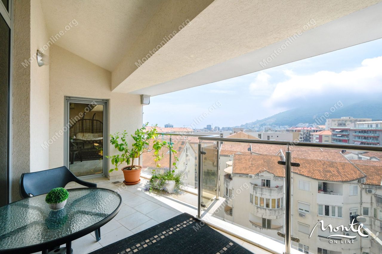 Квартира в Будве, Черногория, 150 м² - фото 1