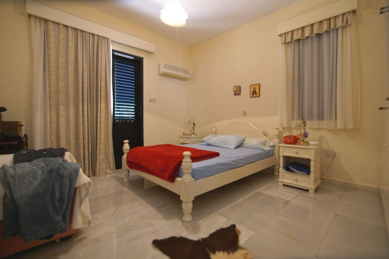 Вилла в Пафосе, Кипр, 220 м² - фото 11