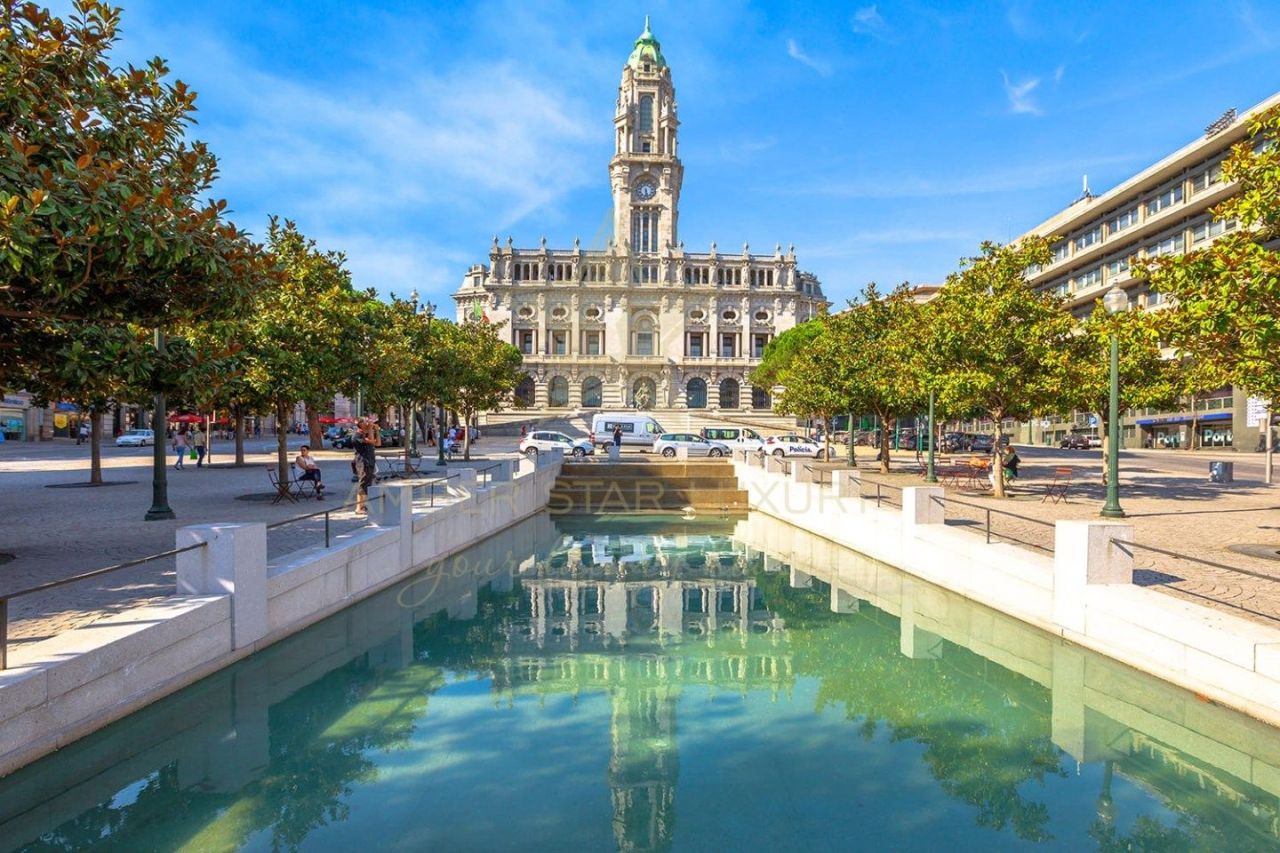 Дом под реконструкцию в Порту, Португалия, 855 м² - фото 4