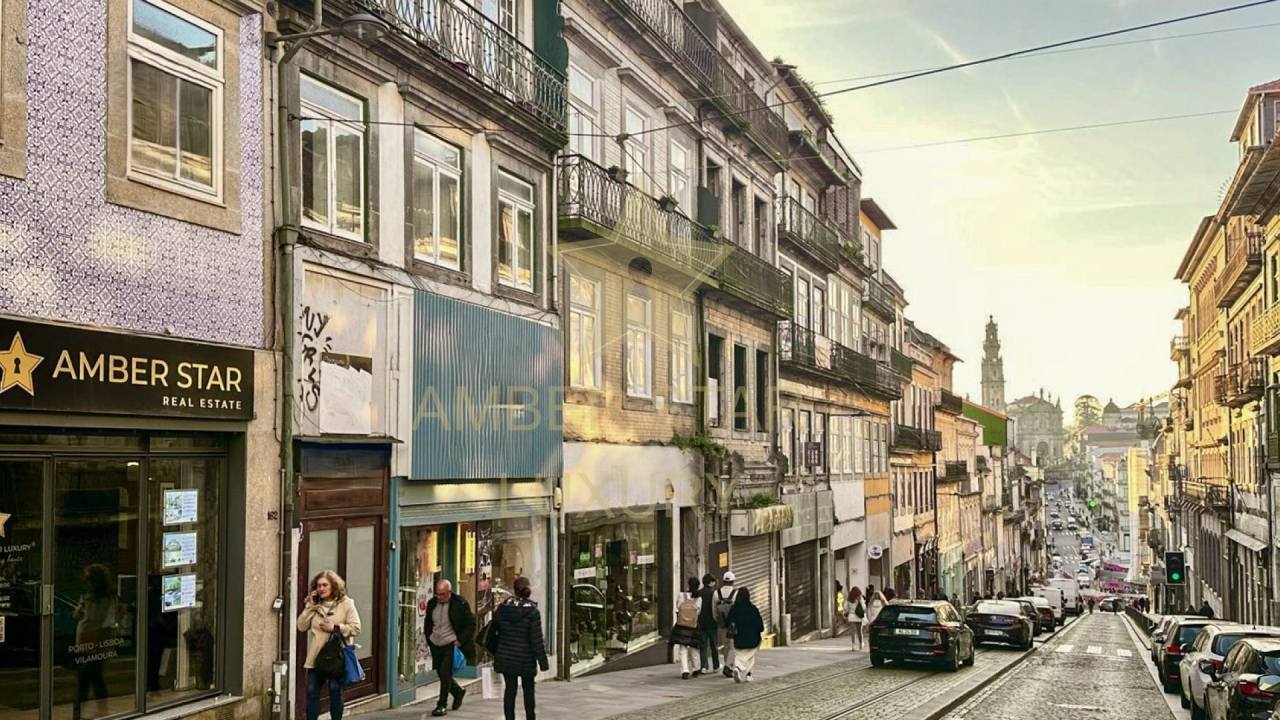 Дом под реконструкцию в Порту, Португалия, 855 м² - фото 3