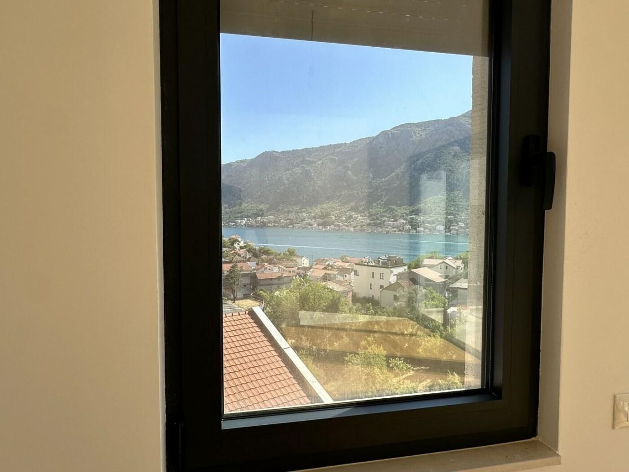 Квартира в Доброте, Черногория, 76 м² - фото 12