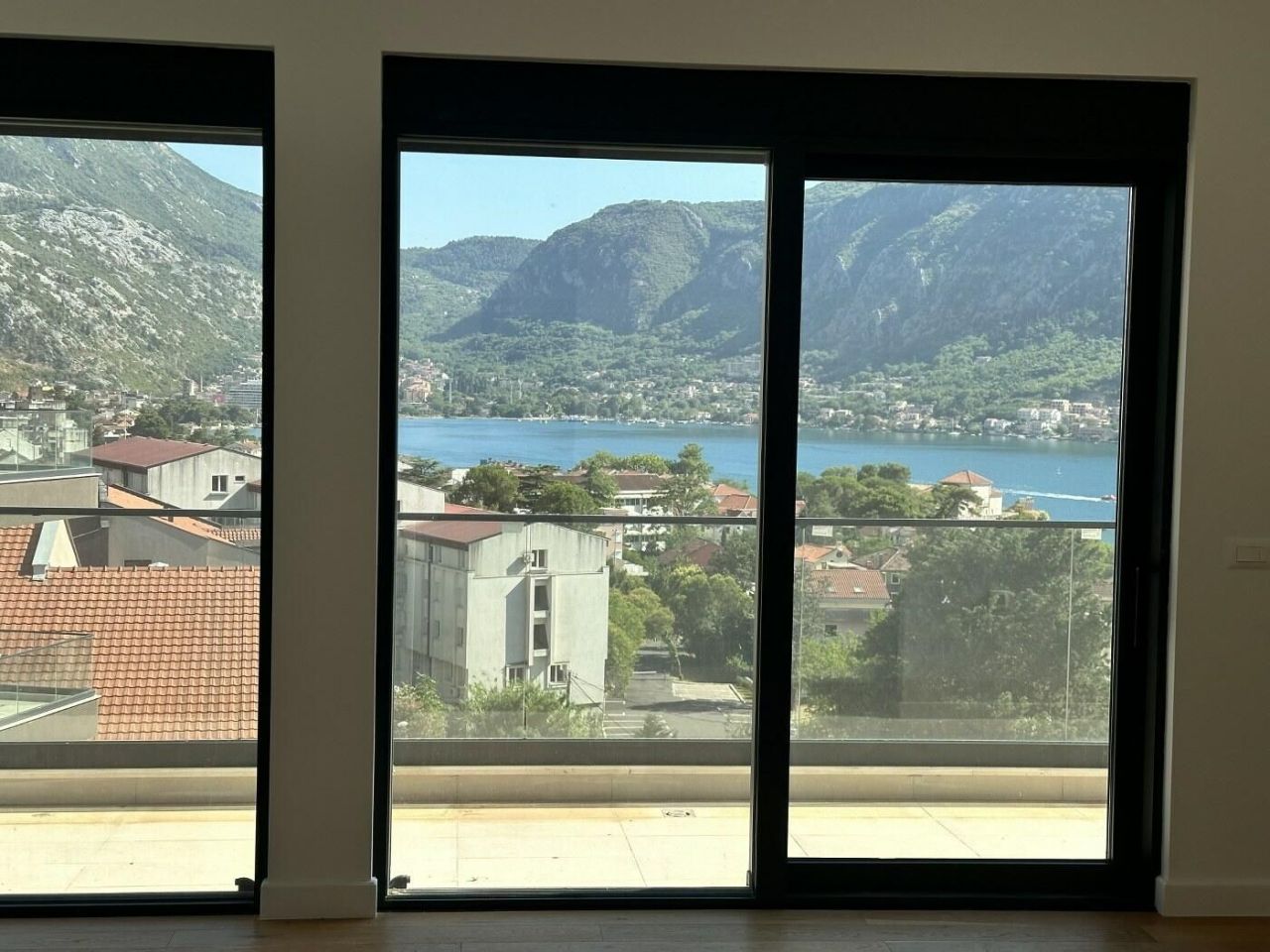 Квартира в Доброте, Черногория, 76 м² - фото 16