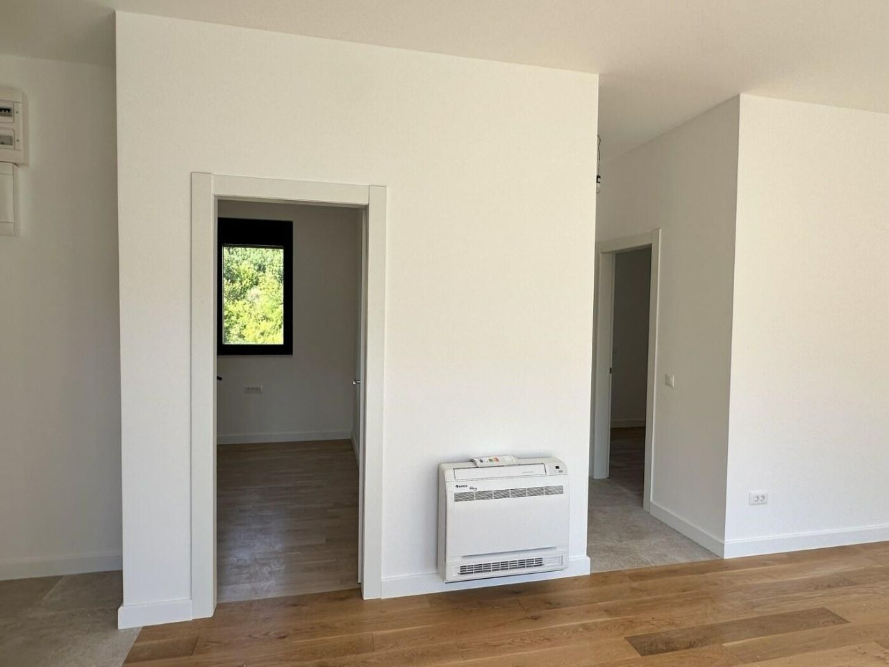 Квартира в Доброте, Черногория, 76 м² - фото 19