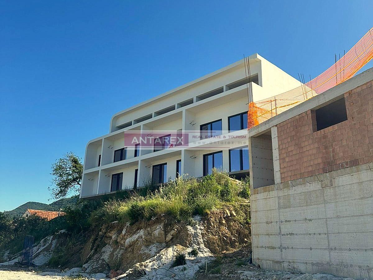 Апартаменты в Тивате, Черногория, 84 м² - фото 6