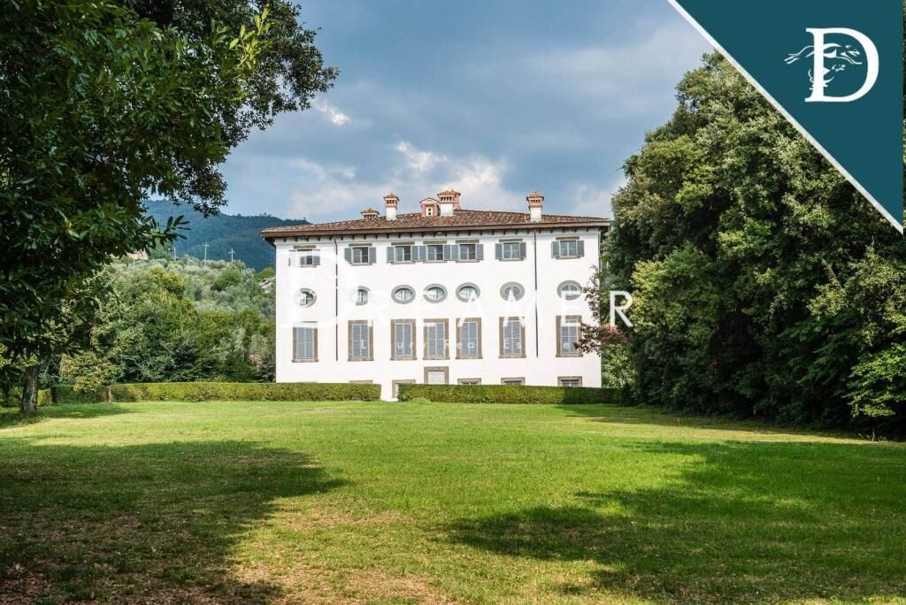 Апартаменты в Лукке, Италия, 156.15 м² - фото 1