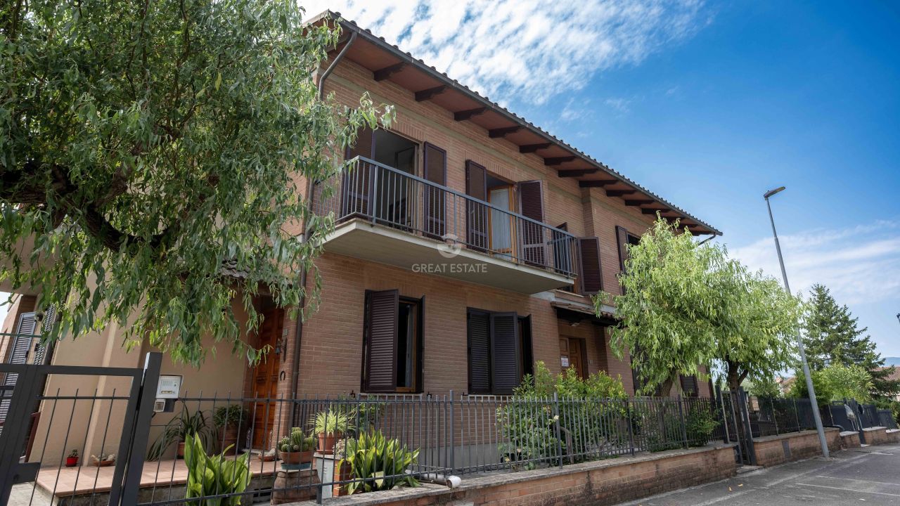 Апартаменты в Кьюси, Италия, 288.35 м² - фото 2