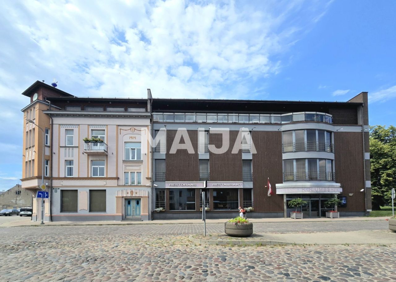 Отель, гостиница в Лиепае, Латвия, 2 215 м² - фото 1