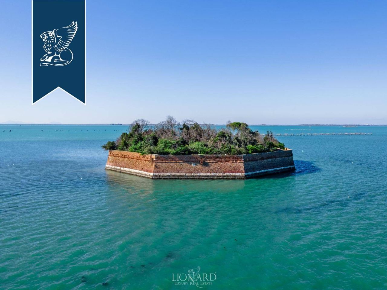 Вилла в Венеции, Италия, 2 400 м² - фото 10