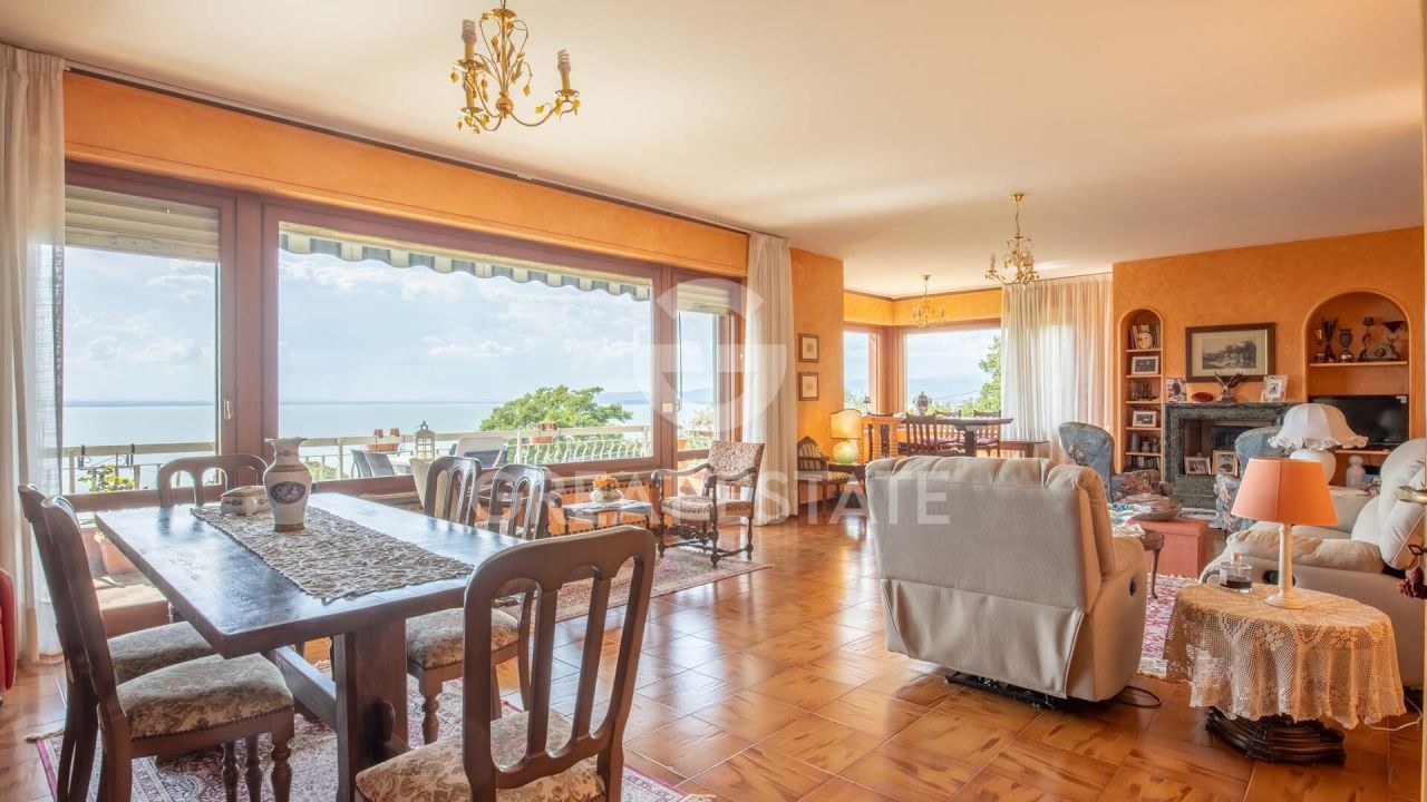 Вилла в Маджоне, Италия, 364.2 м² - фото 9