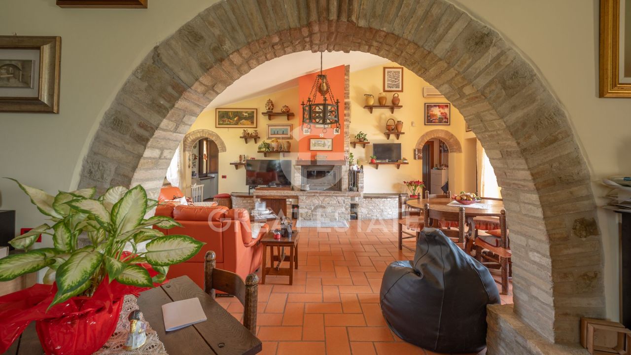 Дом в Ассизи, Италия, 551.5 м² - фото 9