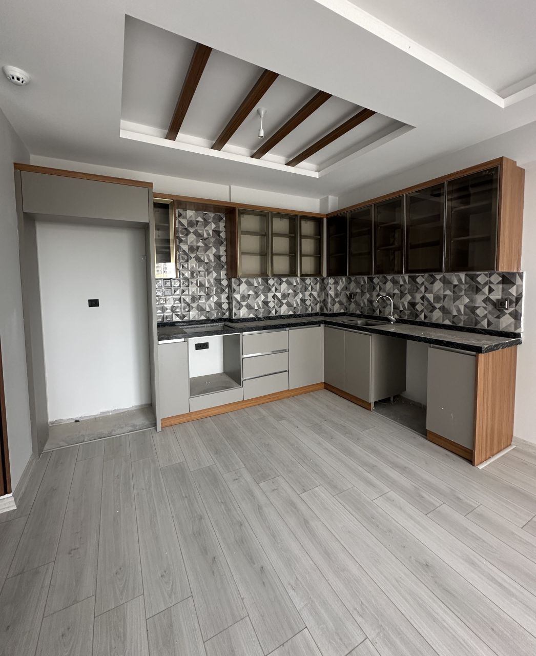 Квартира в Мерсине, Турция, 58 м² - фото 1