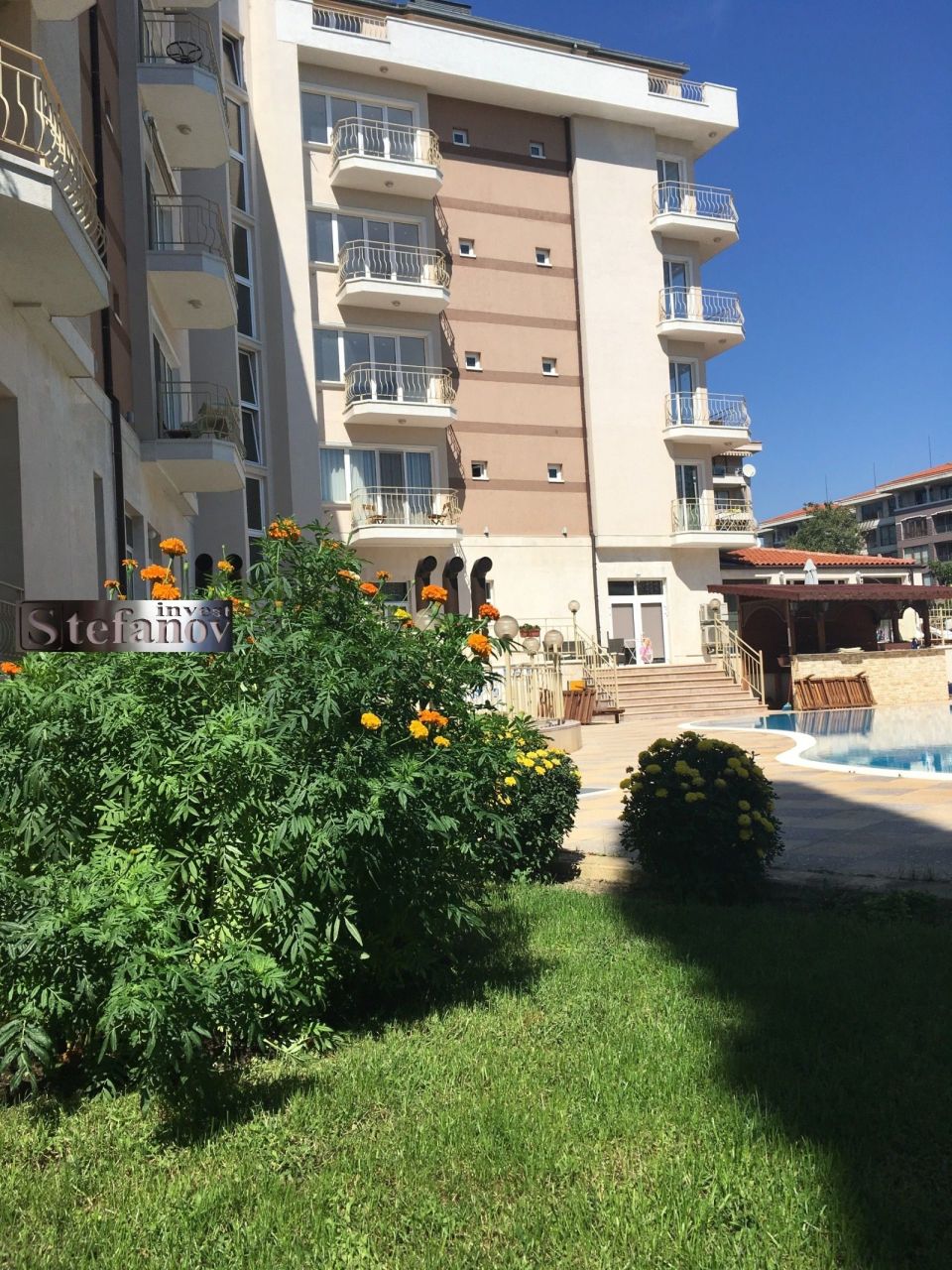 Квартира в Святых Константине и Елене, Болгария, 88 м² - фото 1