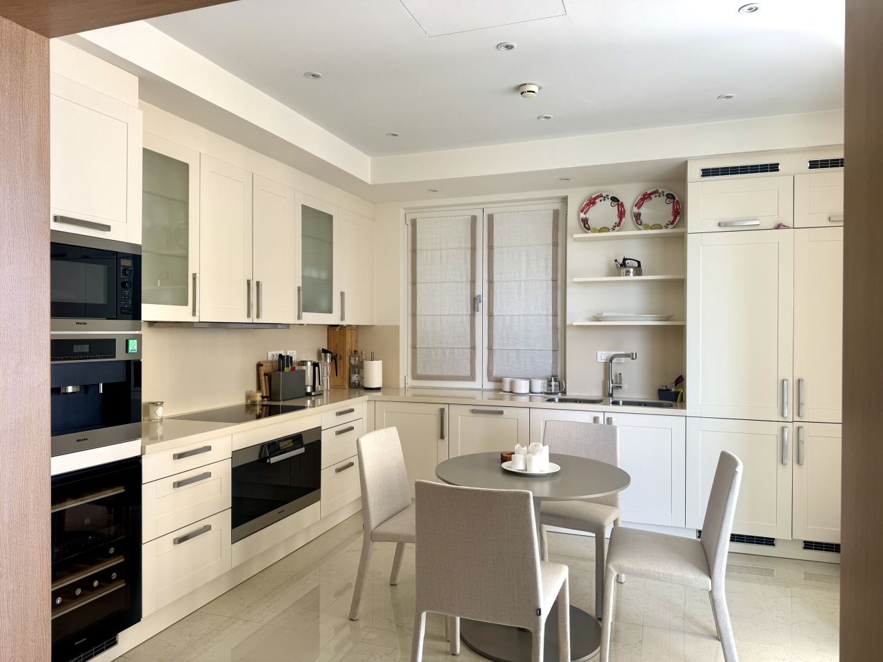 Квартира в Тивате, Черногория, 223 м² - фото 17