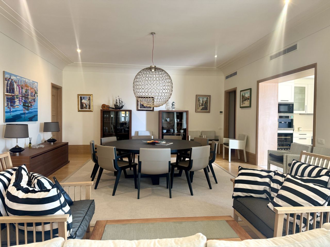 Квартира в Тивате, Черногория, 223 м² - фото 2