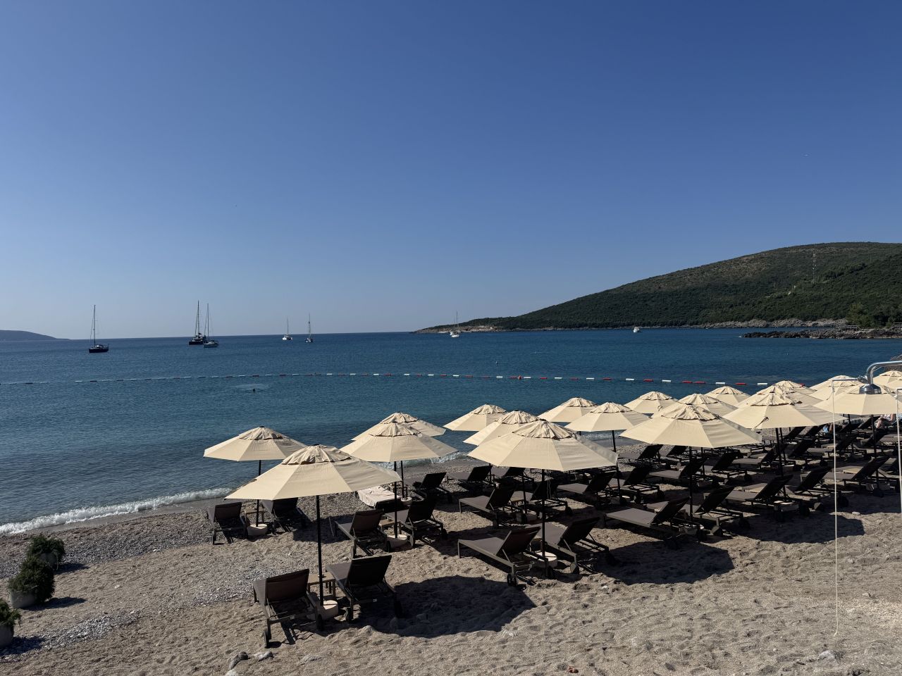 Квартира в Тивате, Черногория, 77 м² - фото 12