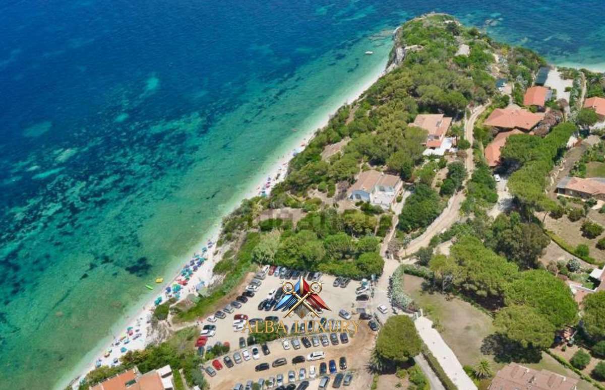 Вилла Viale de Gasperi, Италия, 400 м² - фото 1