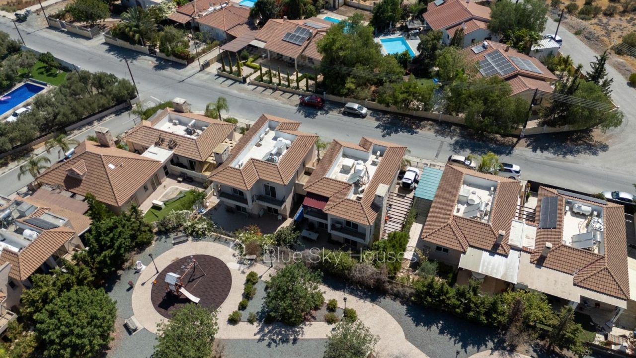 Таунхаус в Лимасоле, Кипр, 151 м² - фото 15