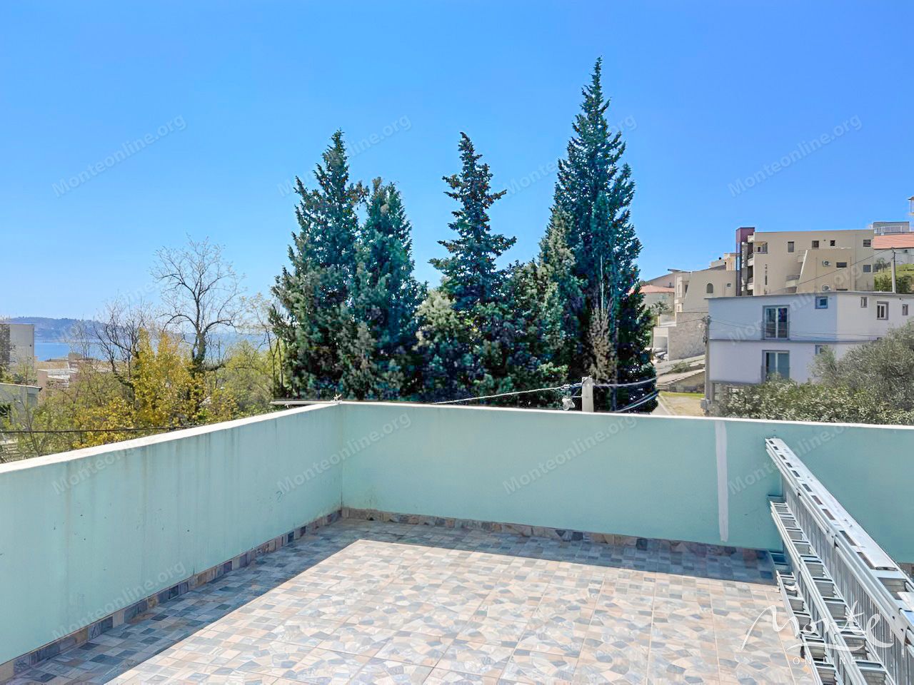 Отель, гостиница в Баре, Черногория, 769 м² - фото 1