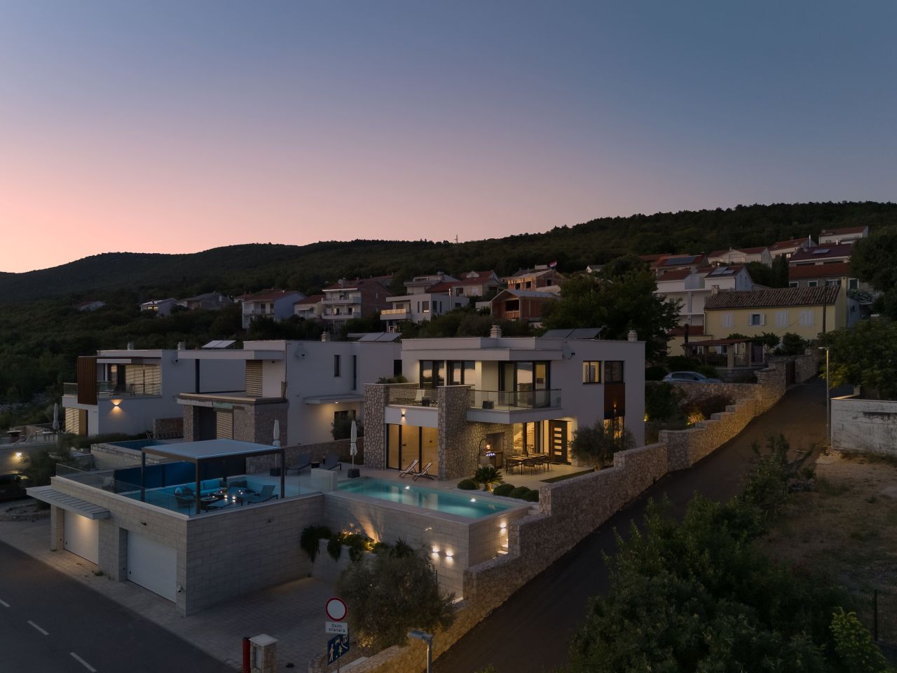 Вилла в Цриквенице, Хорватия, 275 м² - фото 1