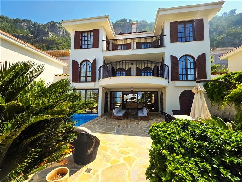 Вилла в Алании, Турция, 370 м² - фото 1