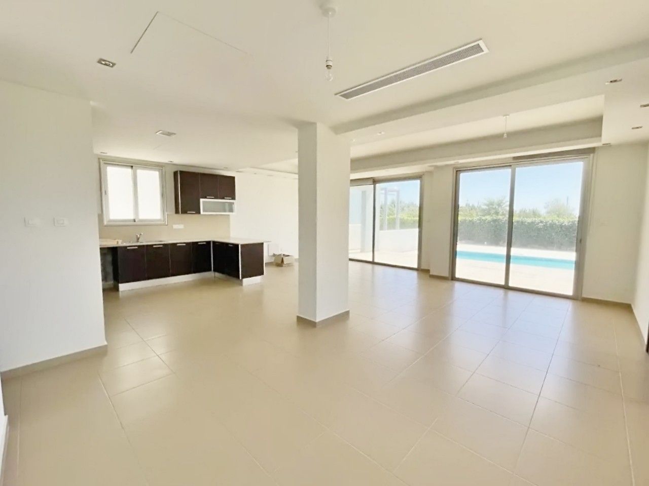 Апартаменты в Ларнаке, Кипр, 140 м² - фото 3