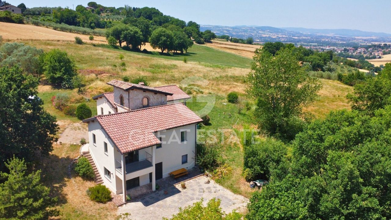 Дом в Тоди, Италия, 269.25 м² - фото 4